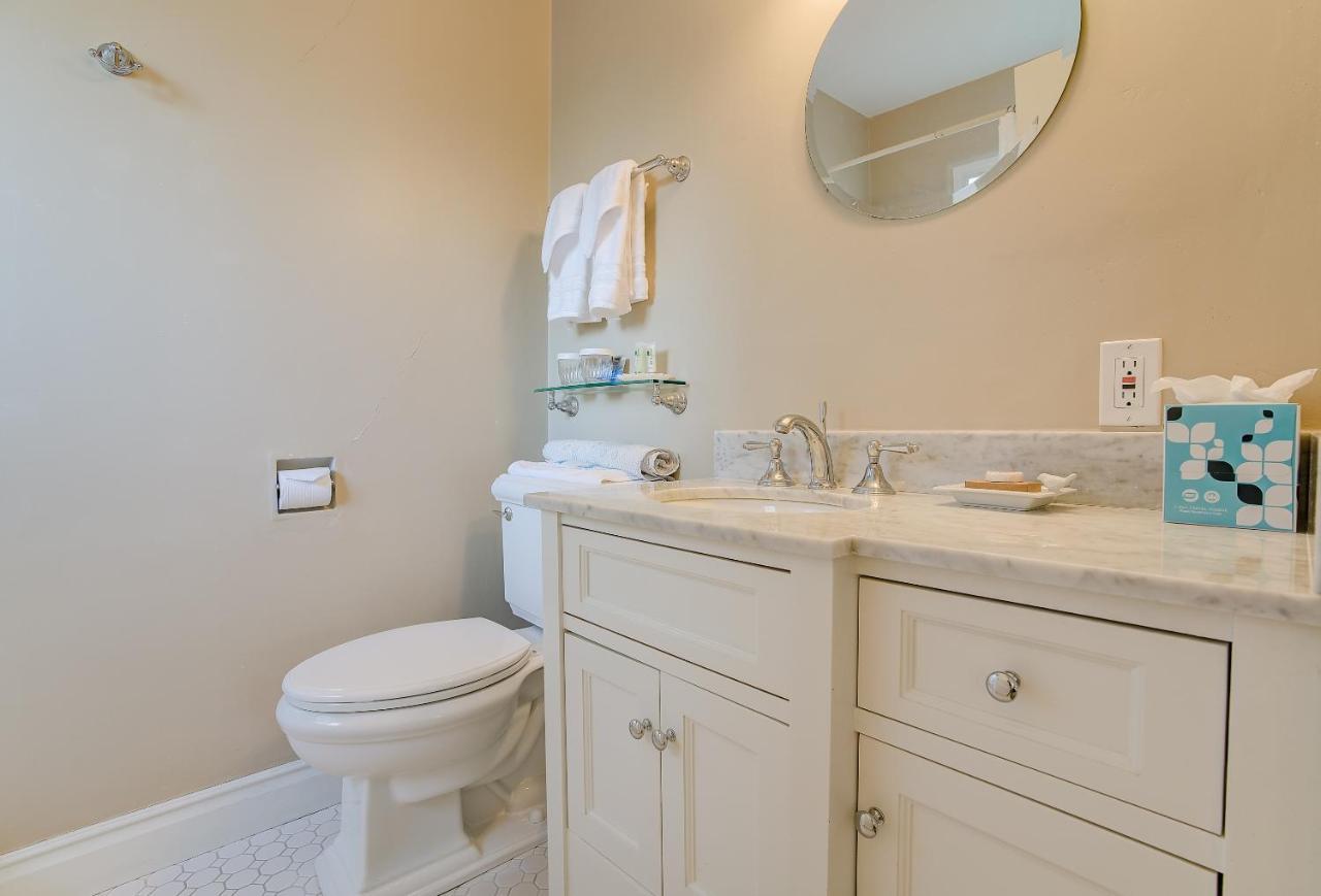 Sandpiper Inn Carmel-by-the-Sea Exterior photo